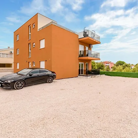 2 Bedroom Gorgeous In Vir