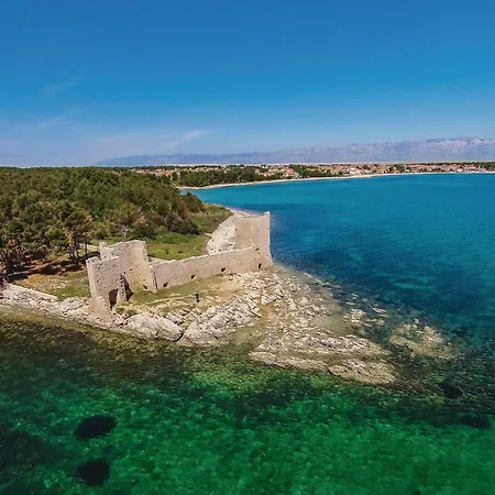 2 Bedroom Gorgeous In Apartment