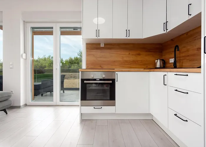 2 Bedroom Gorgeous In Вир
