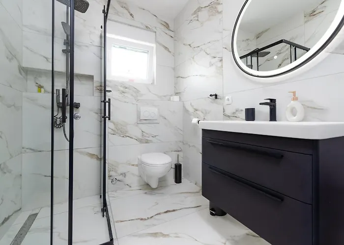 2 Bedroom Gorgeous In Апартаменты