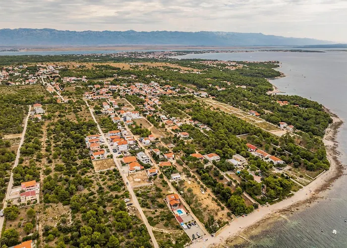 Apartment 2 Bedroom Gorgeous In