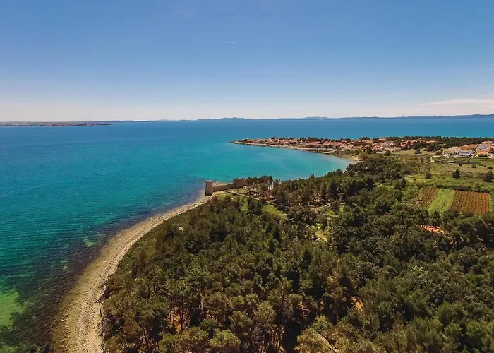 2 Bedroom Gorgeous In * Vir